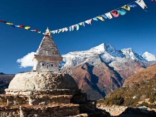 Trekking w Himalajach: Co trzeba wiedzieć o najwyższym paśmie górskim na świecie